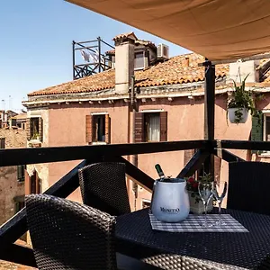  Apartment Al Campanile View And Terrace By Wonderful Italy